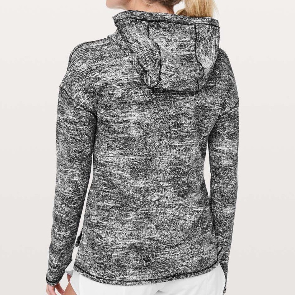 LULULEMON | SIZE 4 | FOREVER ENDEAVOR LONG SLEEVE | BLACK & WHITE